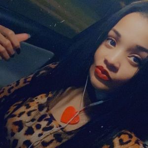 Meet your Posher, Fifi